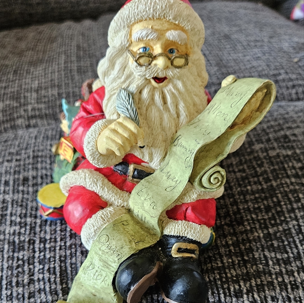 Vintage  6" Santa Resin Stocking Holder. # 72062.